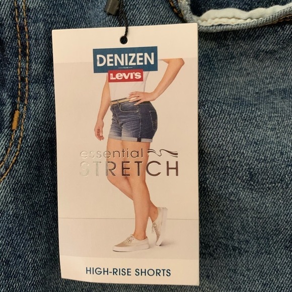 Levi’s high rise distressed stretchy jean shorts - Picture 7 of 8